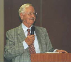 Julius Wipfel im Jubiläumsjahr 2000 Julius Wipfel